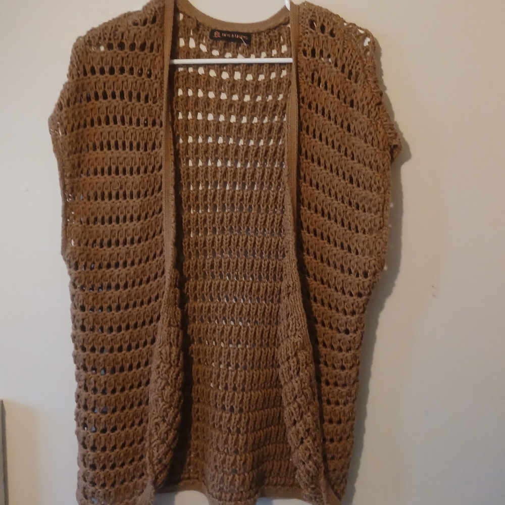 Crocheted brown sleeveless cardigan
